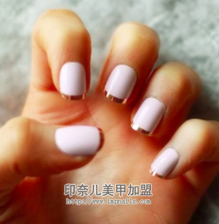 美甲加盟,美甲培训,美甲图片,美甲教程 ylzx美甲丨范冰冰蒋欣杨丞琳都爱的时尚金属美甲图片