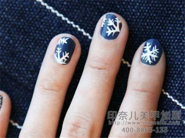 初雪,雪花,美甲款式,雪花美甲
