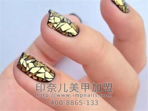 招财运,金色美甲,美甲款式,脱贫